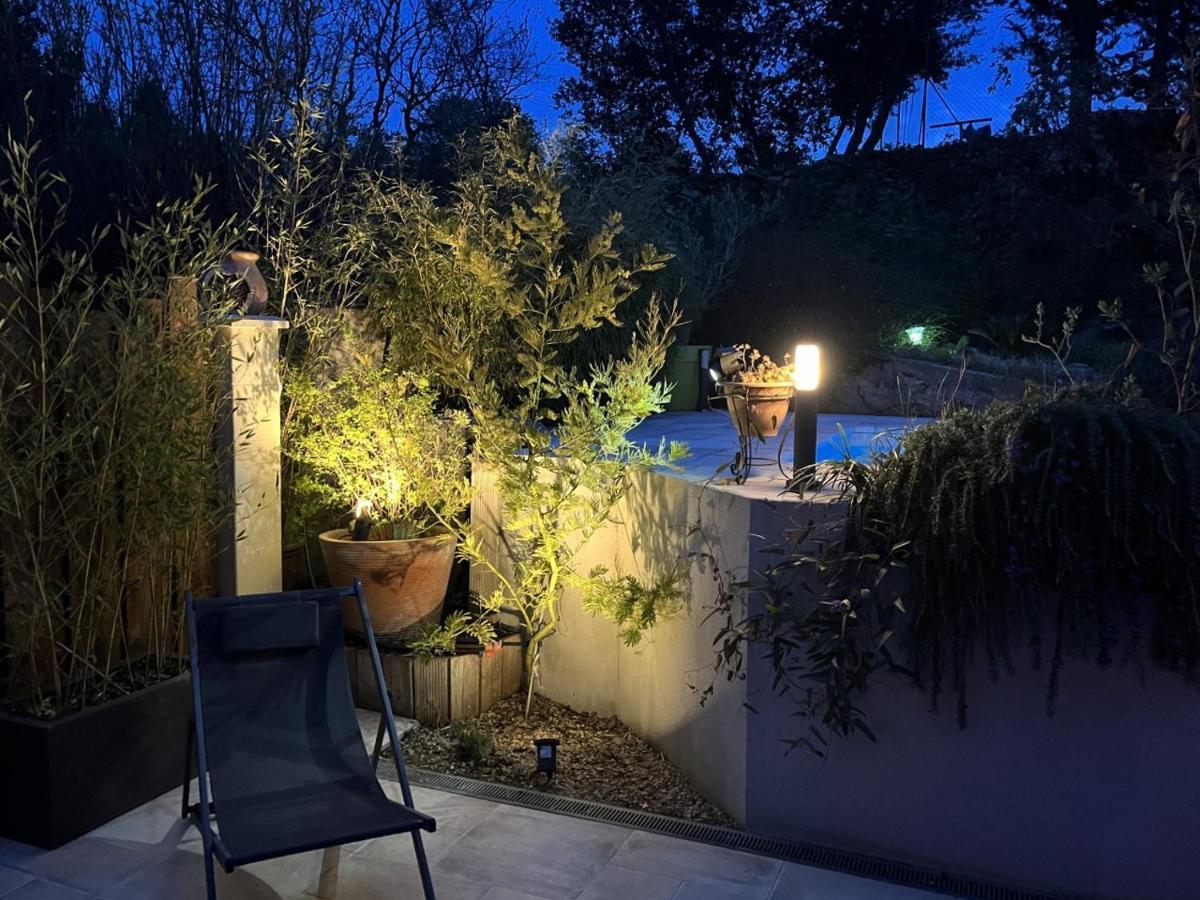 La Suite De Charme Du Mas De La Fontaine De Jonquier Avec Spa Privatif Séguret Kültér fotó